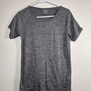 Athleta FOOTHILL SEAMLESS TEE Grey Relaxed Fit Women’s Medium